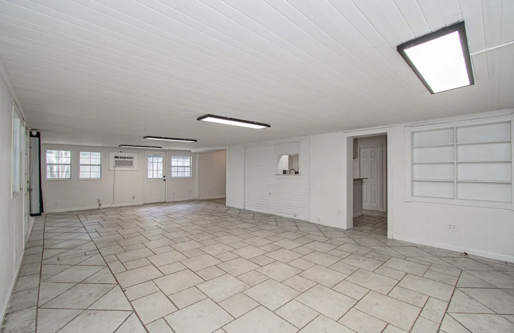 2708 Tallow Street Alvin, TX 77511