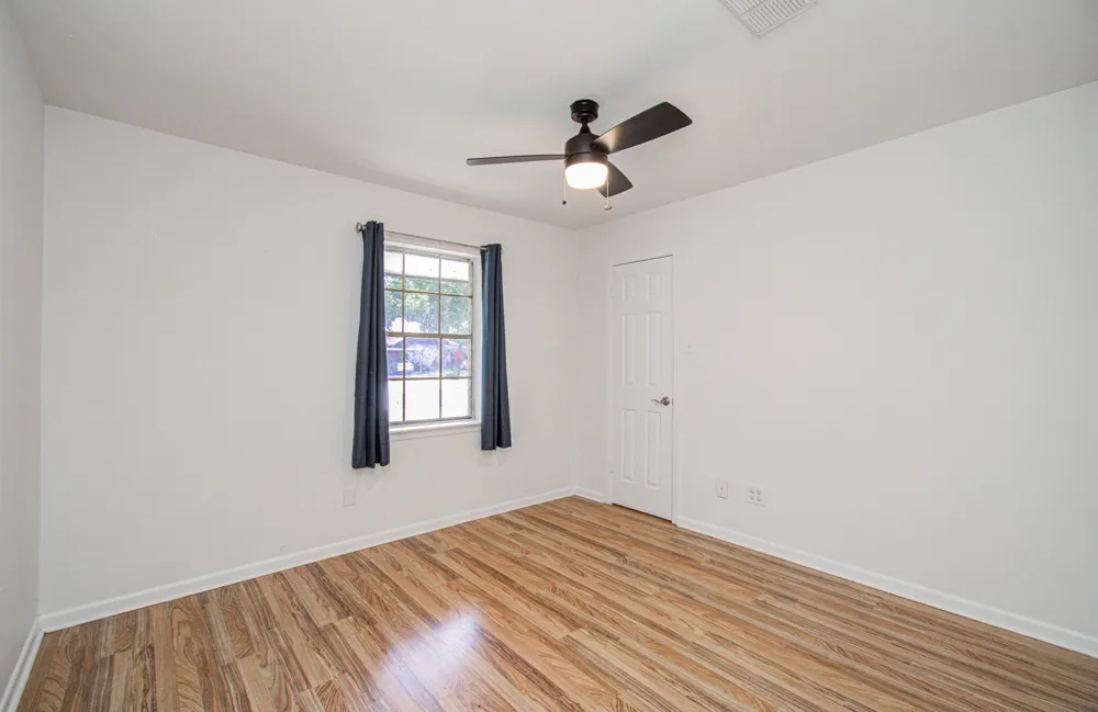 2708 Tallow Street Alvin, TX 77511