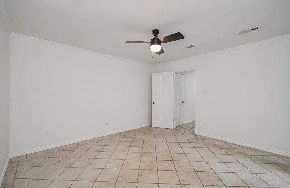 2708 Tallow Street Alvin, TX 77511