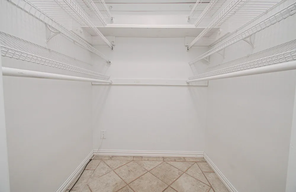 2708 Tallow Street Alvin, TX 77511
