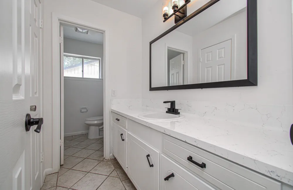 2708 Tallow Street Alvin, TX 77511
