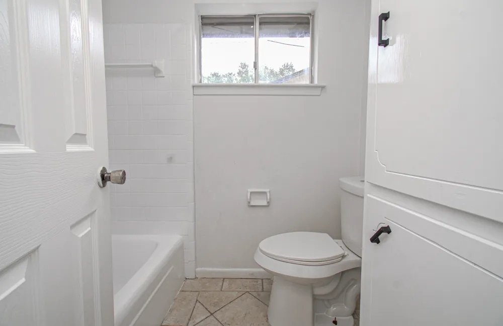 2708 Tallow Street Alvin, TX 77511
