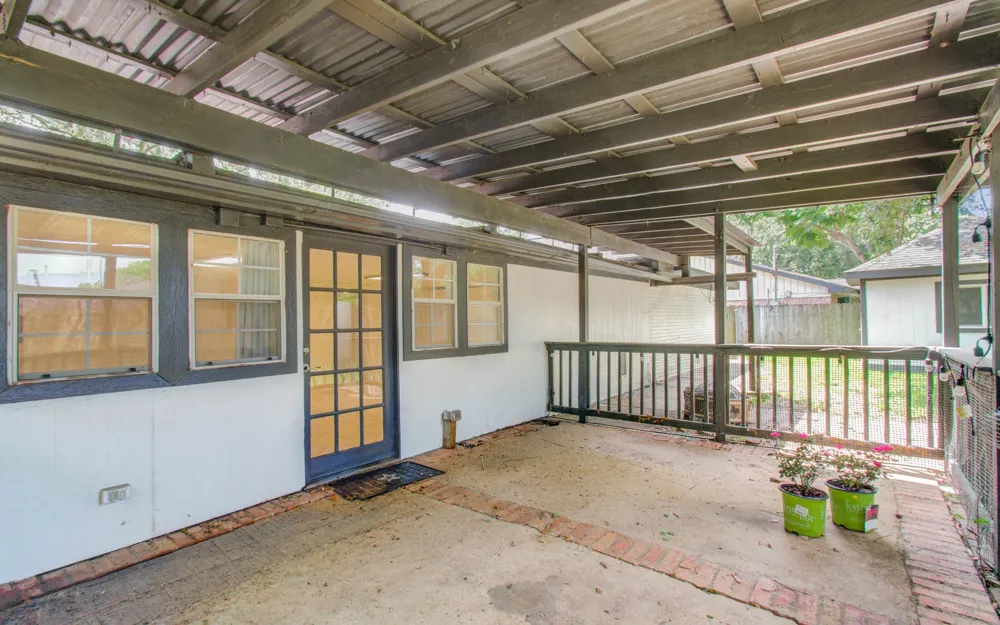 2708 Tallow Street Alvin, TX 77511
