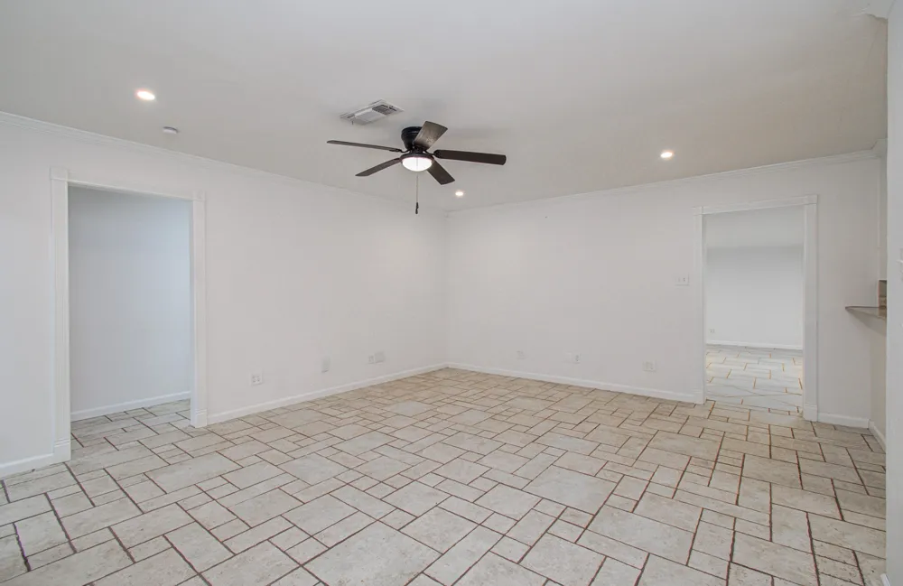 2708 Tallow Street Alvin, TX 77511