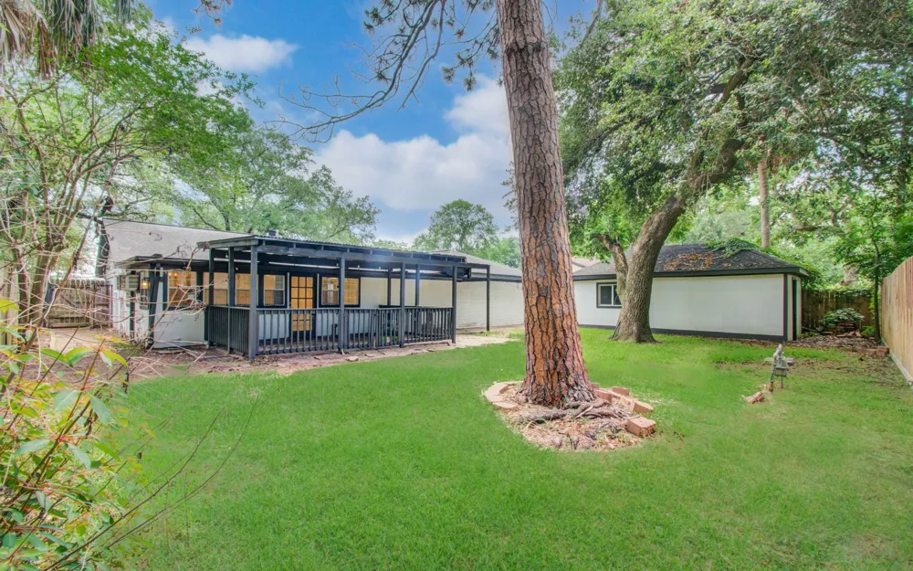 2708 Tallow Street Alvin, TX 77511