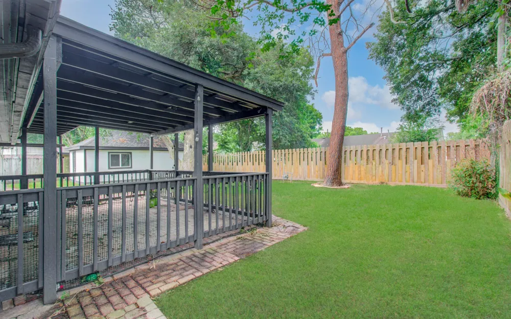 2708 Tallow Street Alvin, TX 77511