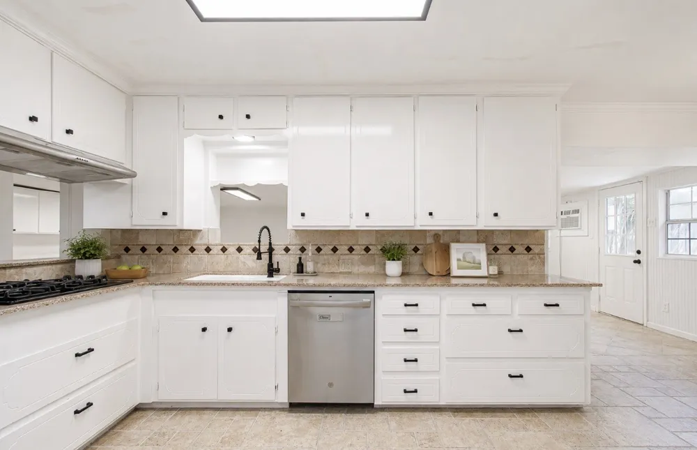 2708 Tallow Street Alvin, TX 77511