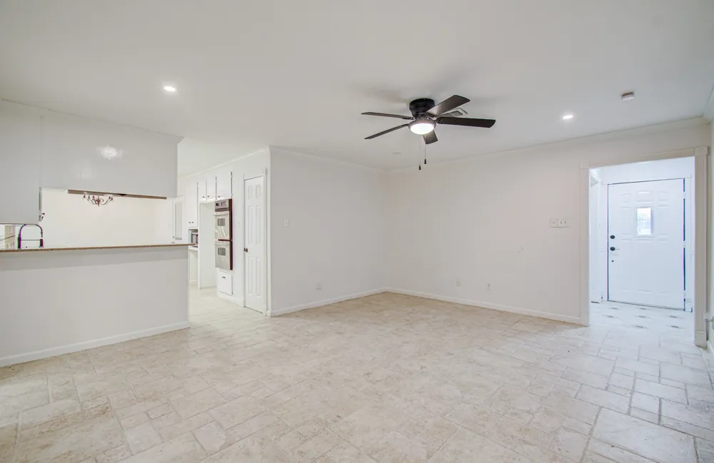 2708 Tallow Street Alvin, TX 77511