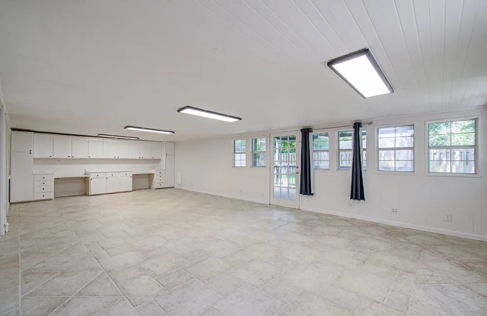 2708 Tallow Street Alvin, TX 77511
