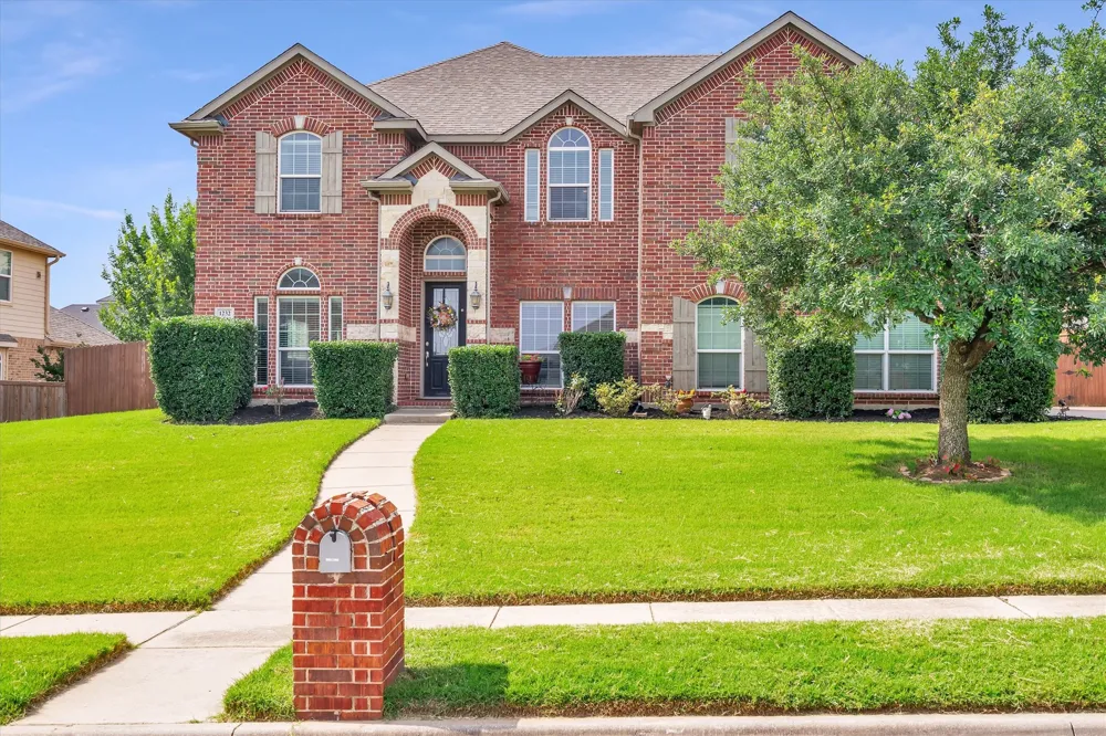 1232 Clearbrook Drive Kennedale, TX 76060