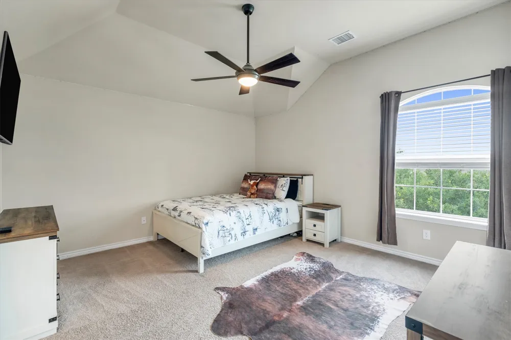 1232 Clearbrook Drive Kennedale, TX 76060