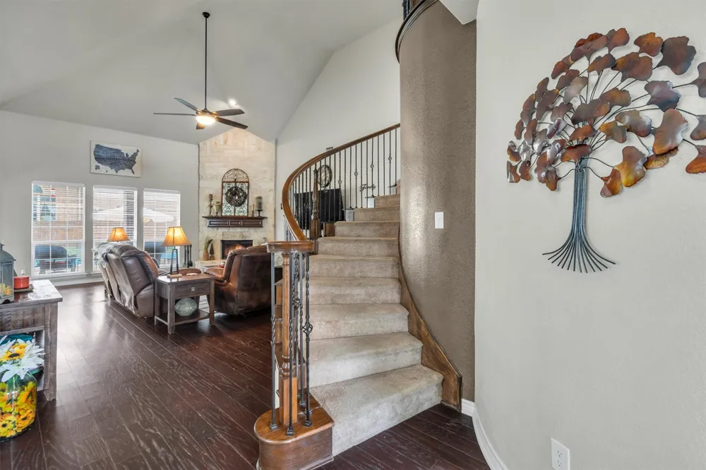 1232 Clearbrook Drive Kennedale, TX 76060