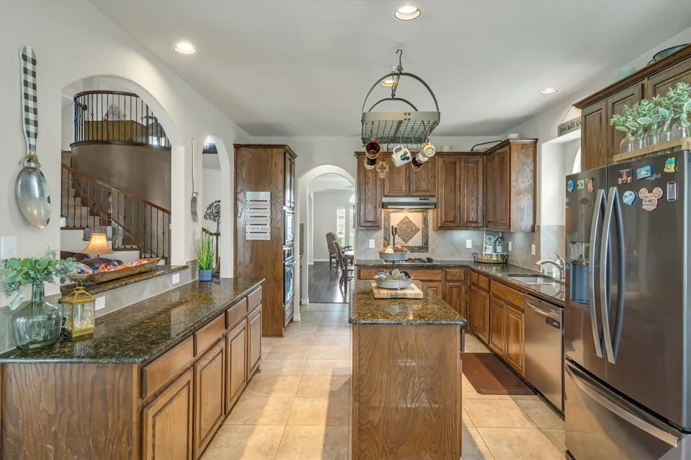 1232 Clearbrook Drive Kennedale, TX 76060