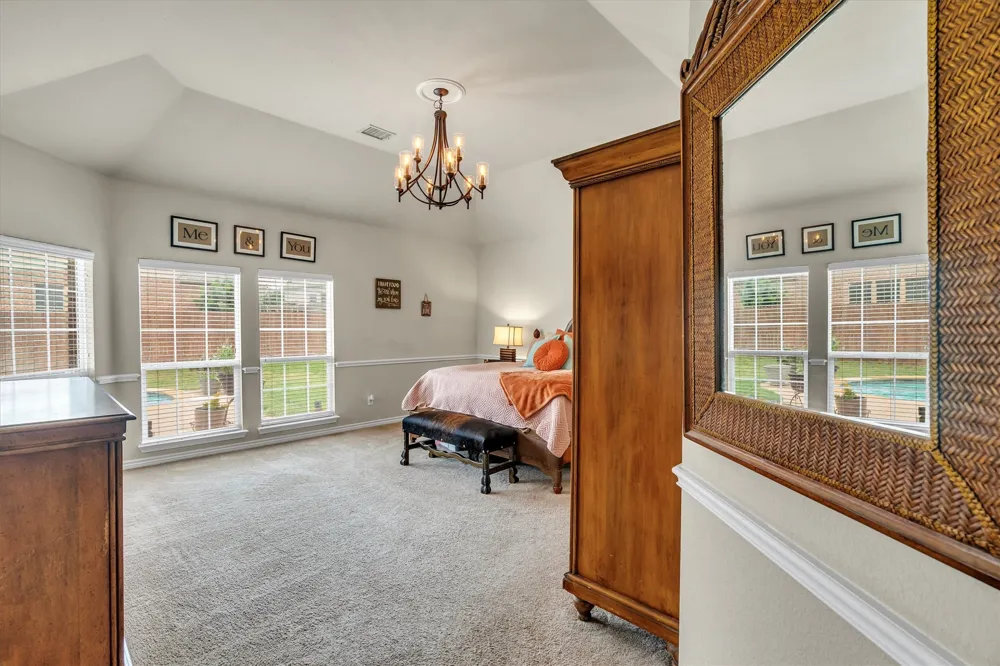 1232 Clearbrook Drive Kennedale, TX 76060