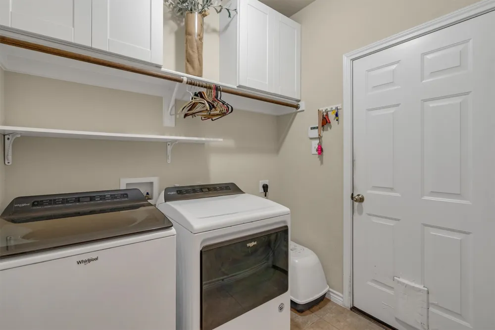 1232 Clearbrook Drive Kennedale, TX 76060