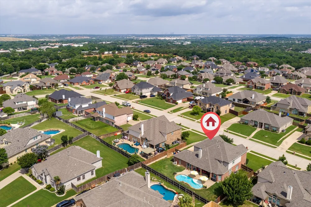 1232 Clearbrook Drive Kennedale, TX 76060