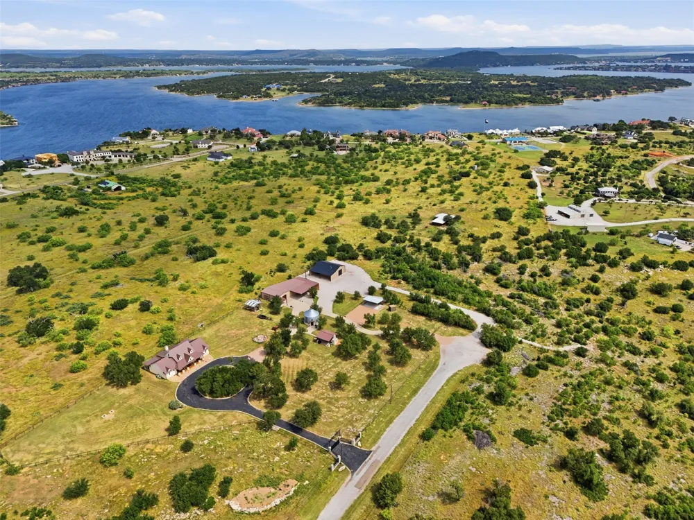 1083 Antler Drive Strawn, TX 76475
