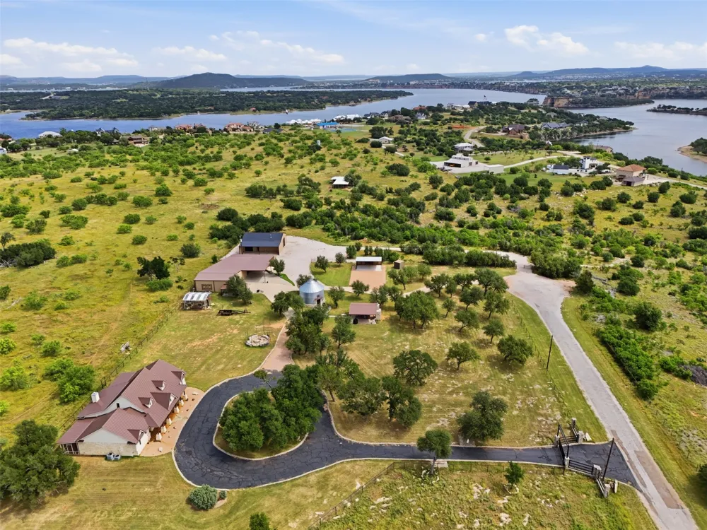 1083 Antler Drive Strawn, TX 76475