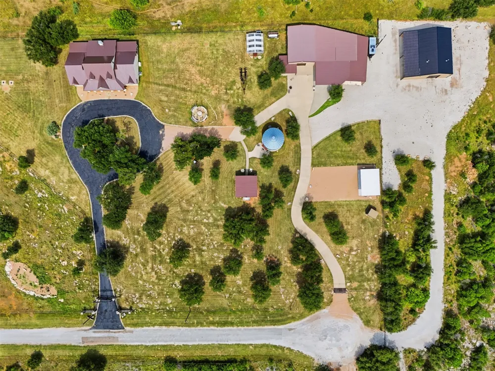 1083 Antler Drive Strawn, TX 76475