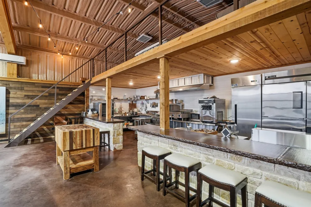 1083 Antler Drive Strawn, TX 76475