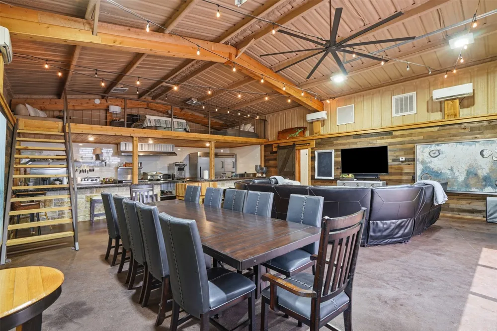 1083 Antler Drive Strawn, TX 76475