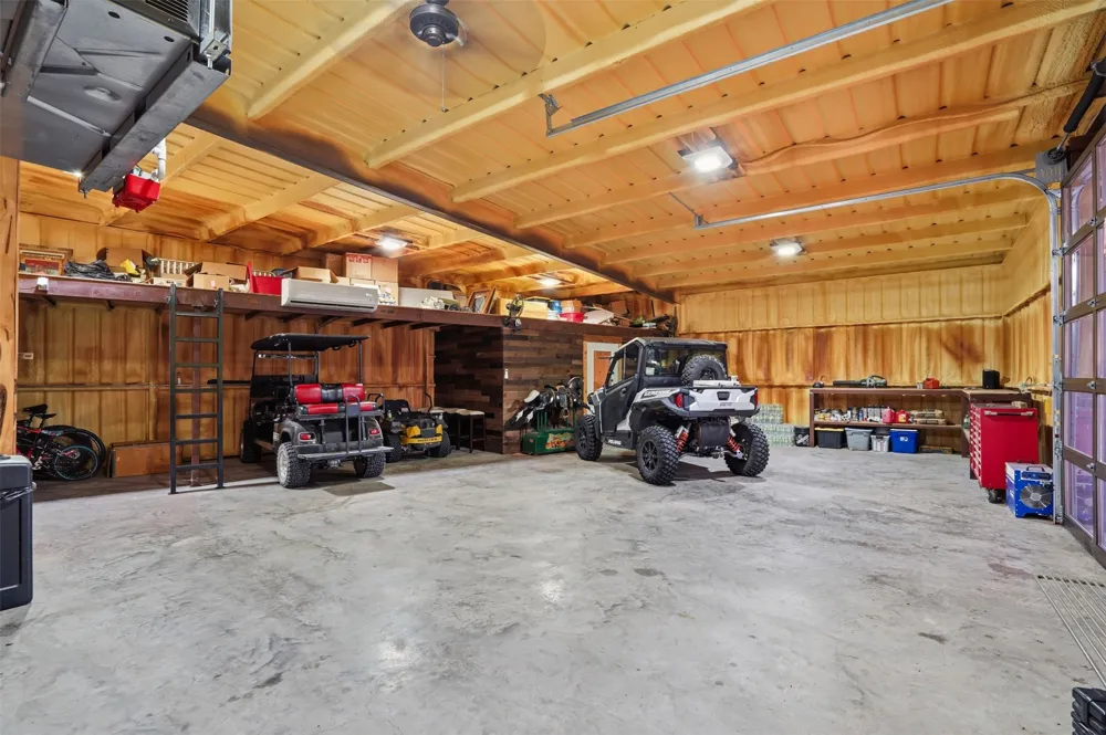 1083 Antler Drive Strawn, TX 76475