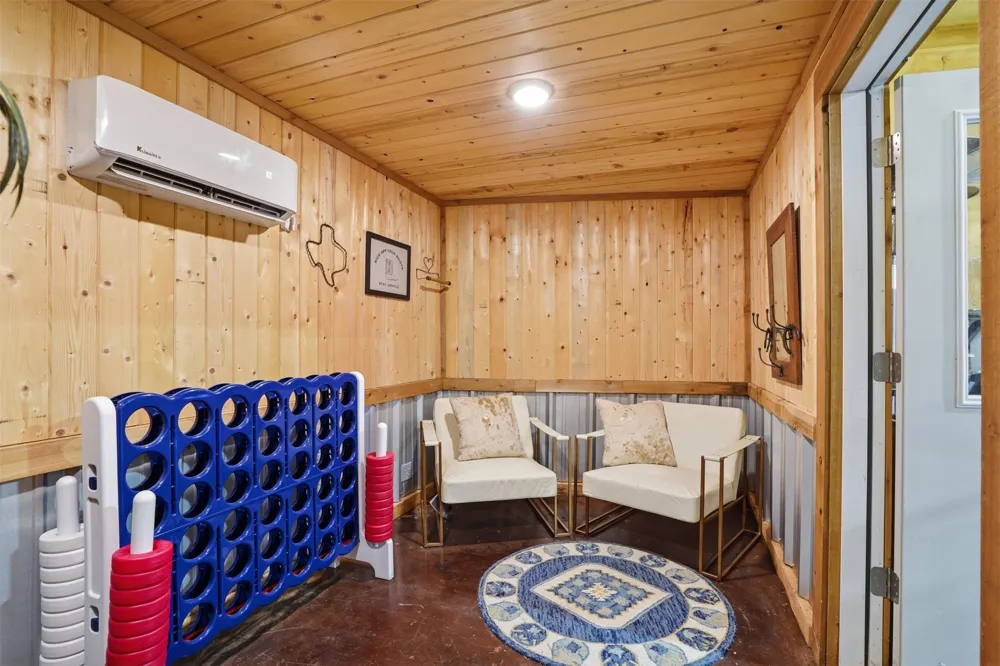 1083 Antler Drive Strawn, TX 76475