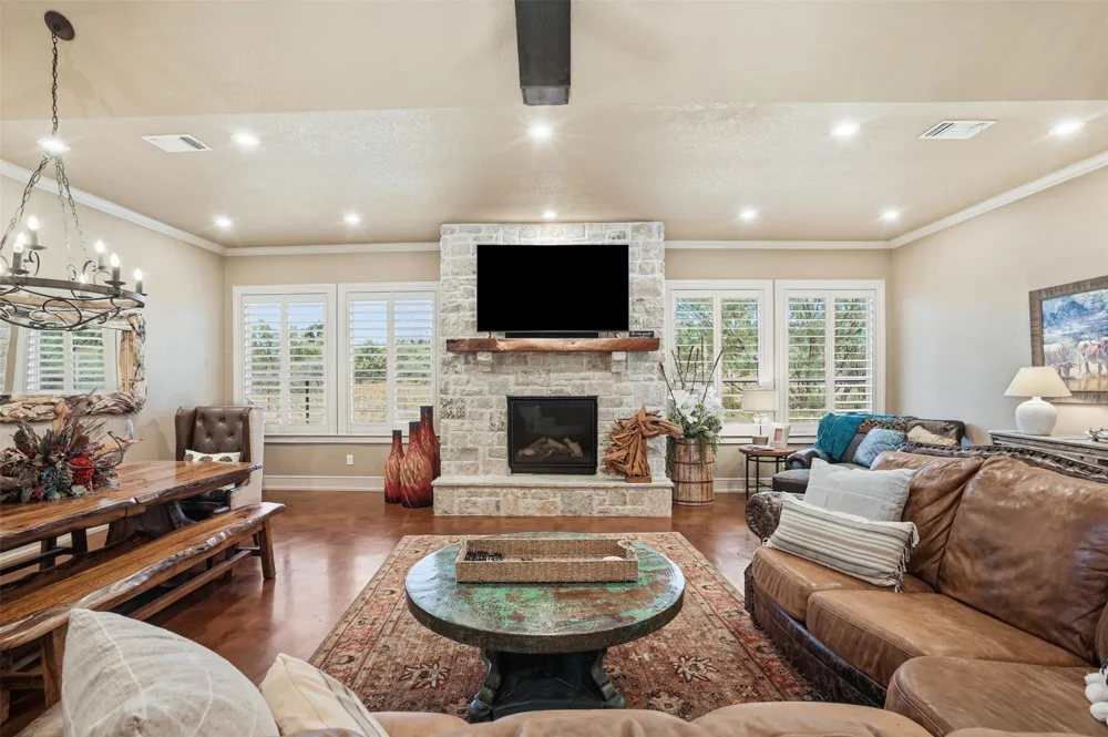 1083 Antler Drive Strawn, TX 76475