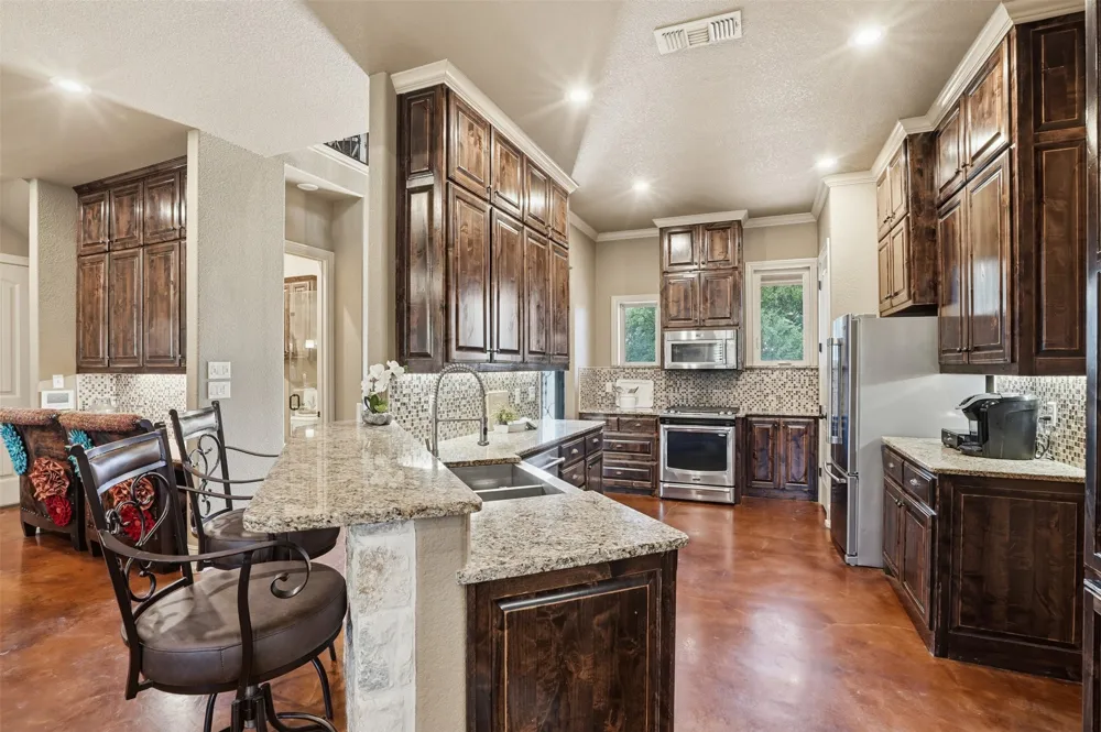 1083 Antler Drive Strawn, TX 76475
