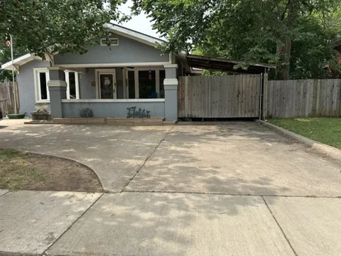 3620 Meadowbrook Dr