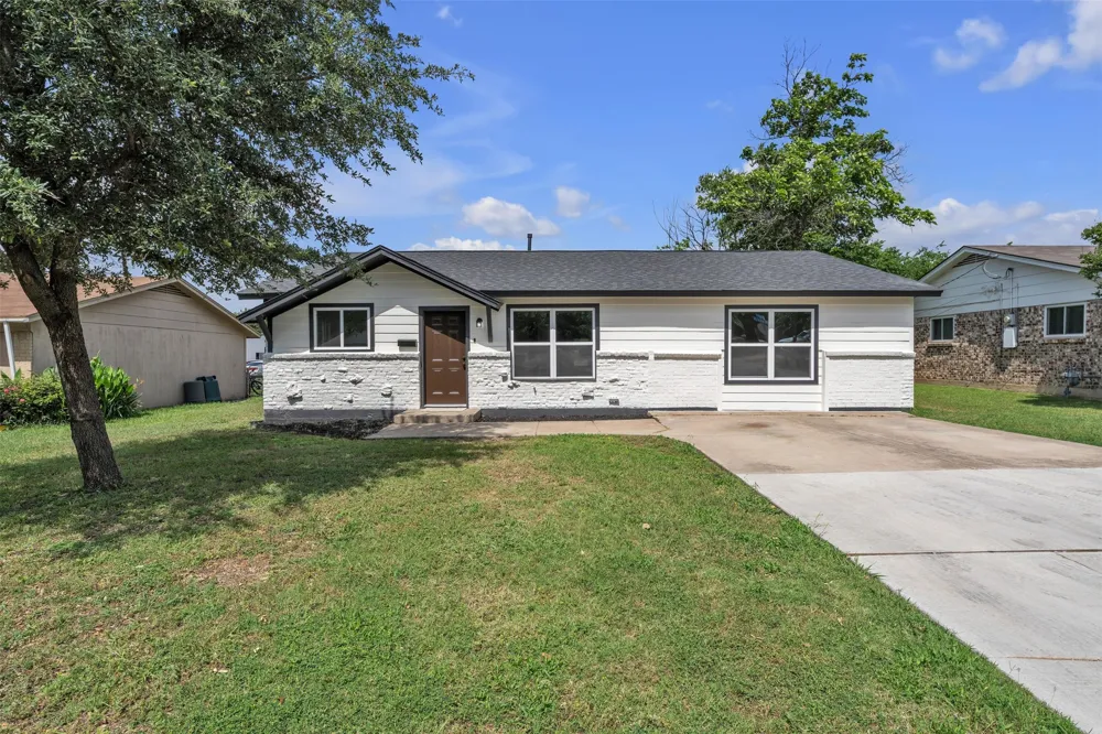 3265 Earle Drive Haltom City, TX 76117