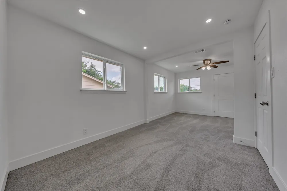 3265 Earle Drive Haltom City, TX 76117