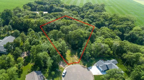 180 Woodland Drive