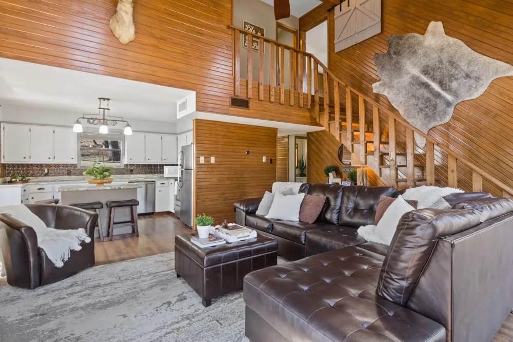 203 King Laurence Scroggins, TX 75480