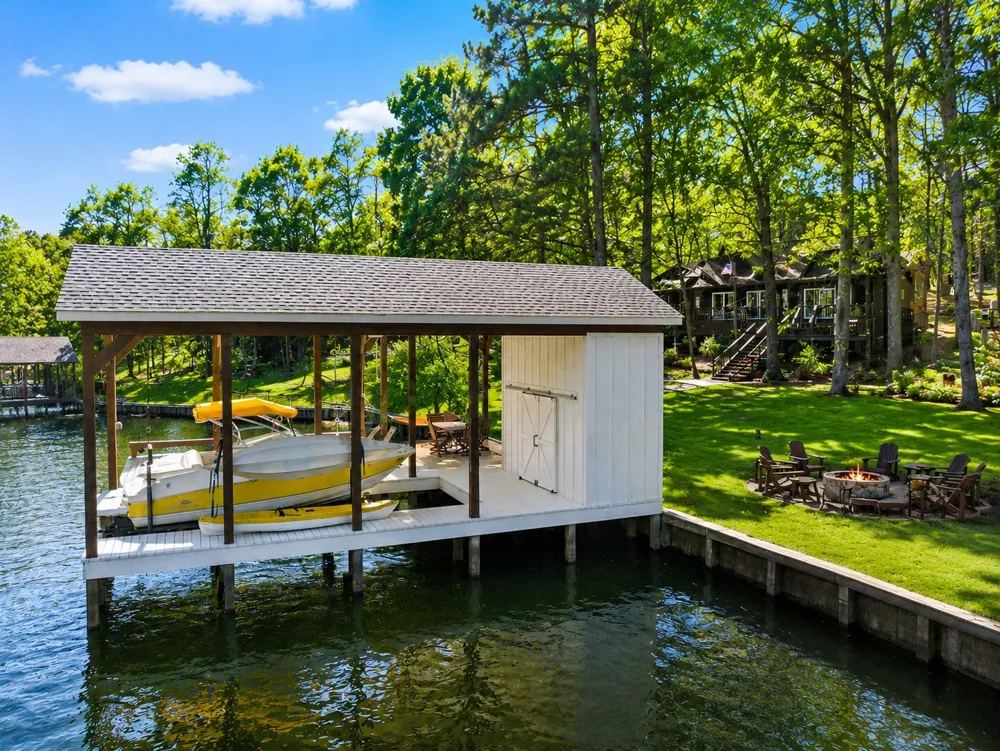 203 King Laurence Scroggins, TX 75480