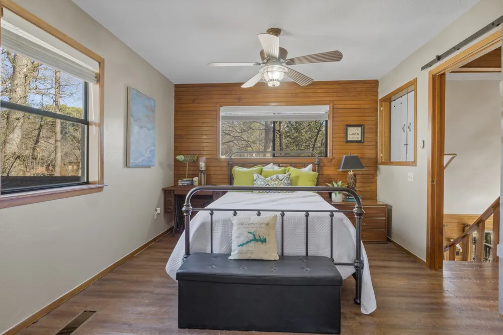 203 King Laurence Scroggins, TX 75480