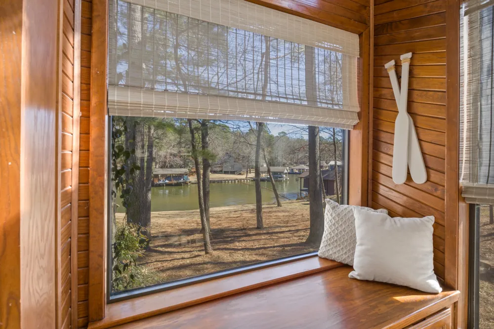 203 King Laurence Scroggins, TX 75480