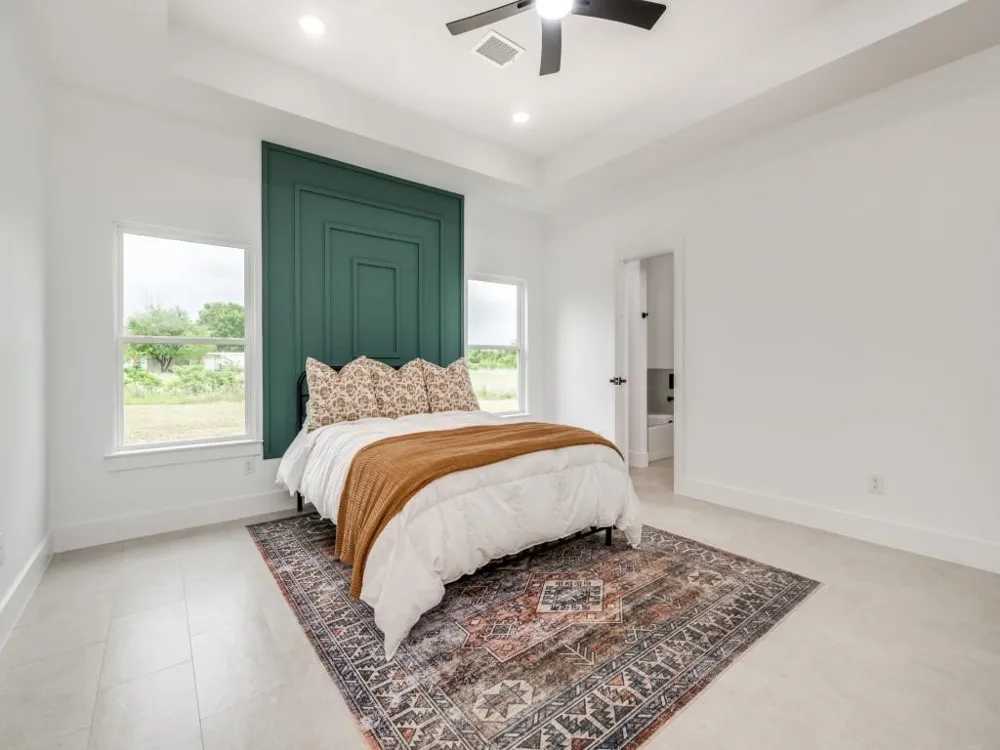 1007 Agua Escondida Court Springtown, TX 76082