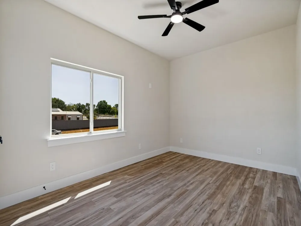 1007 Agua Escondida Court Springtown, TX 76082