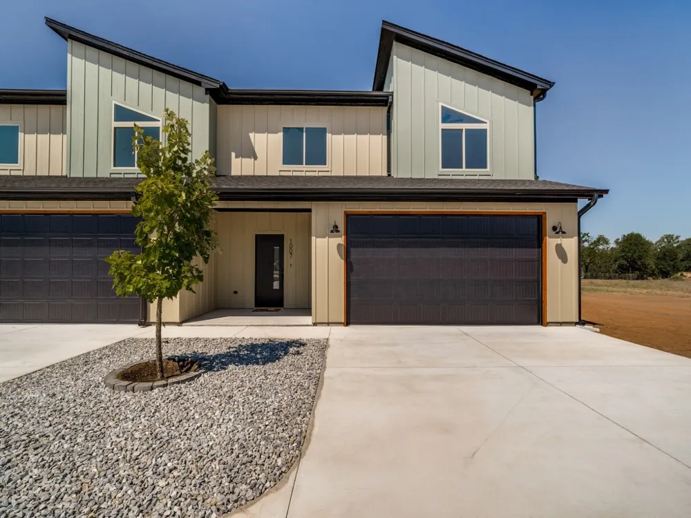 1007 Agua Escondida Court Springtown, TX 76082