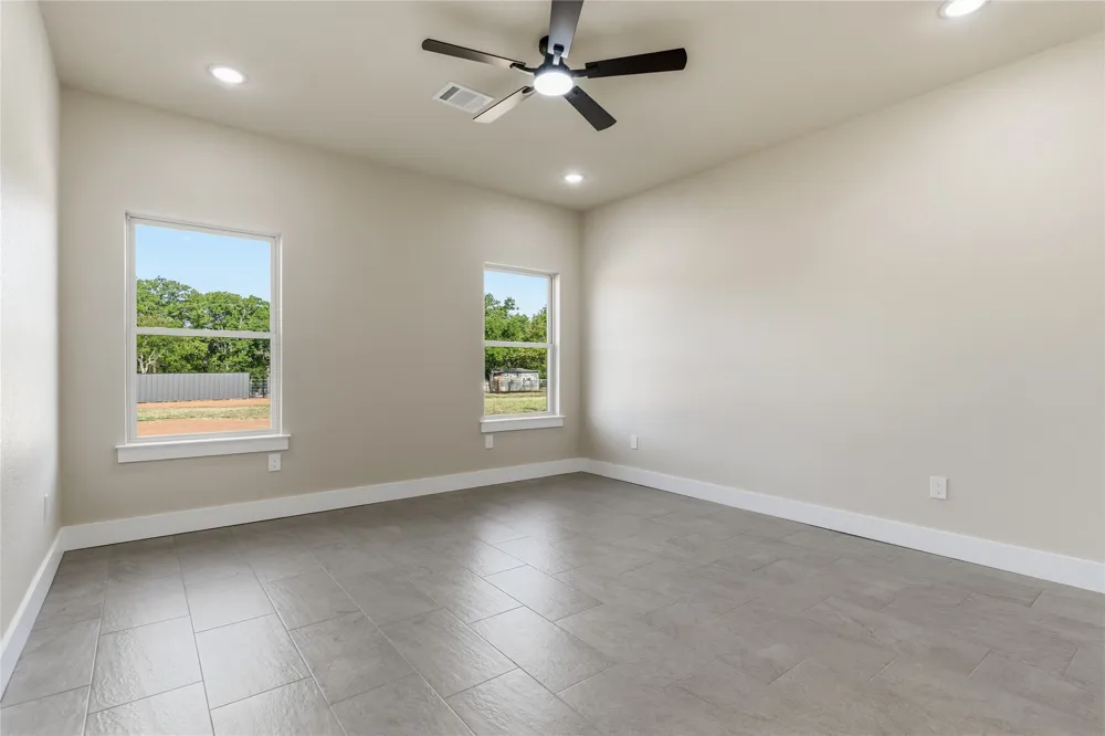 1007 Agua Escondida Court Springtown, TX 76082