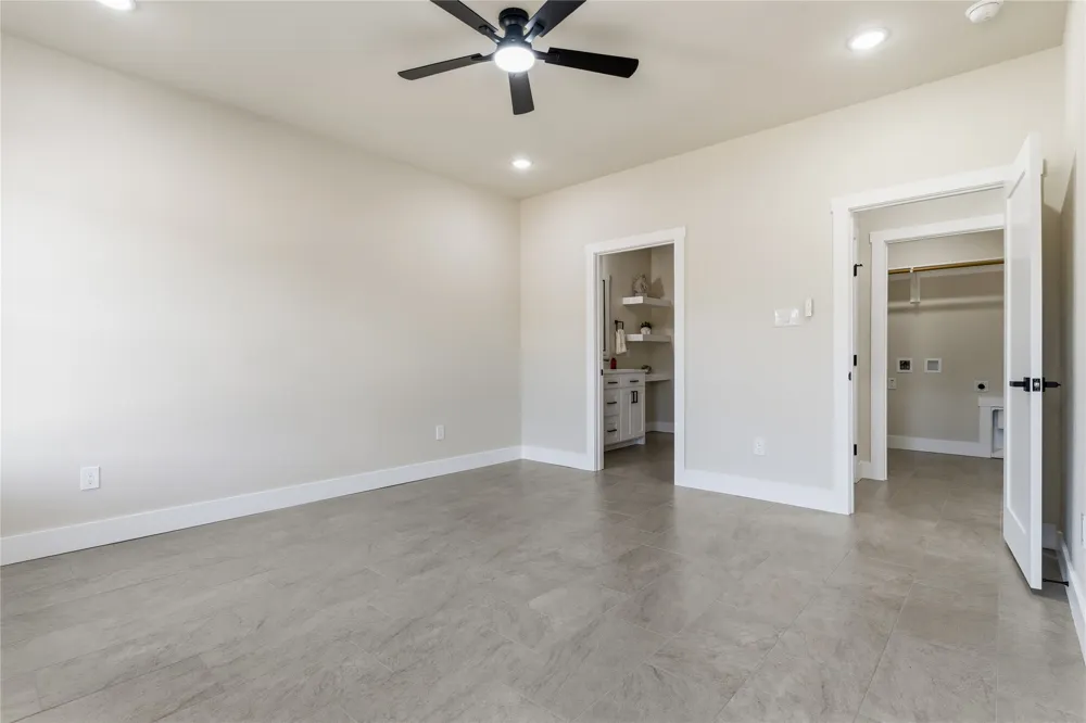 1007 Agua Escondida Court Springtown, TX 76082