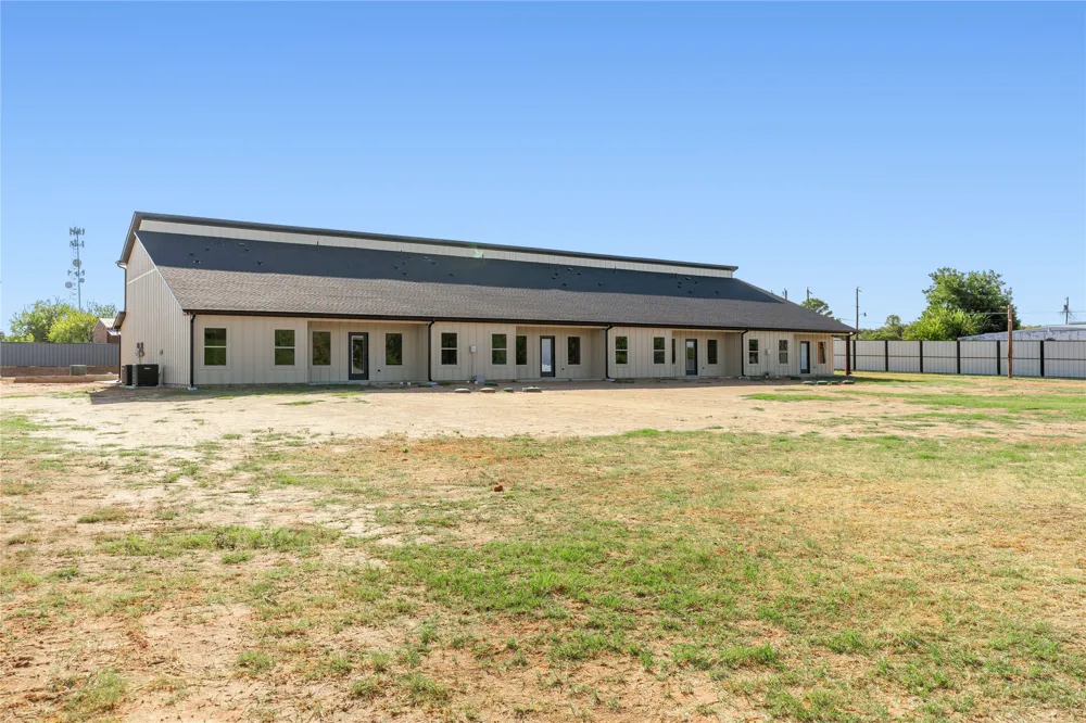 1007 Agua Escondida Court Springtown, TX 76082