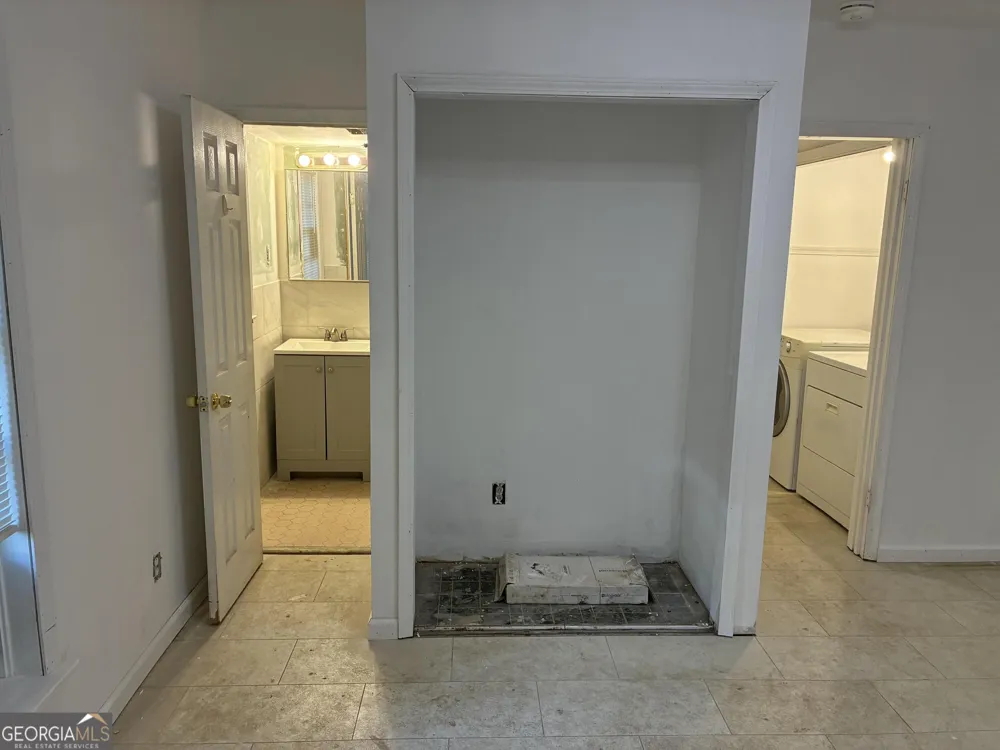 1200 Burbank TRL Morrow, GA 30260