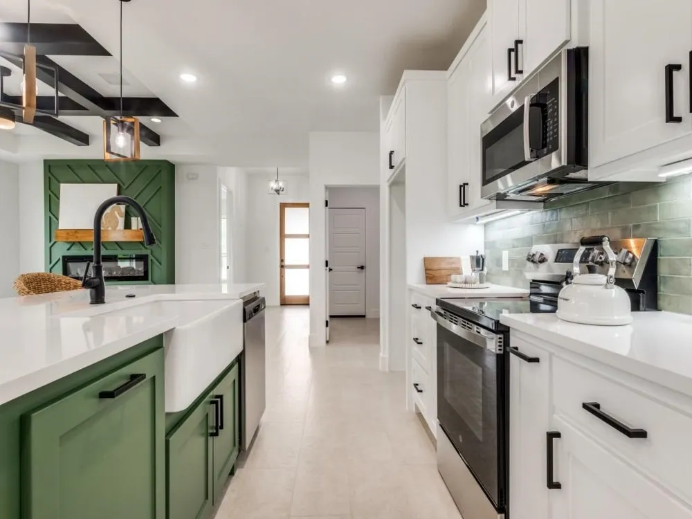 1005 Agua Escondida Court Springtown, TX 76082