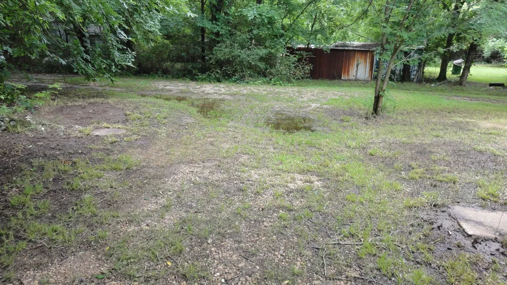303 W College Street Trenton, TX 75490