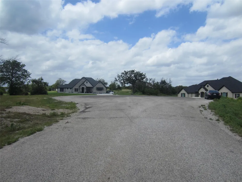 2023 Veal Circle Weatherford, TX 76085