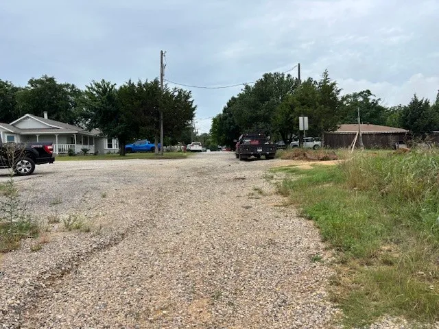 6 Nelson Street Grand Prairie, TX 75050