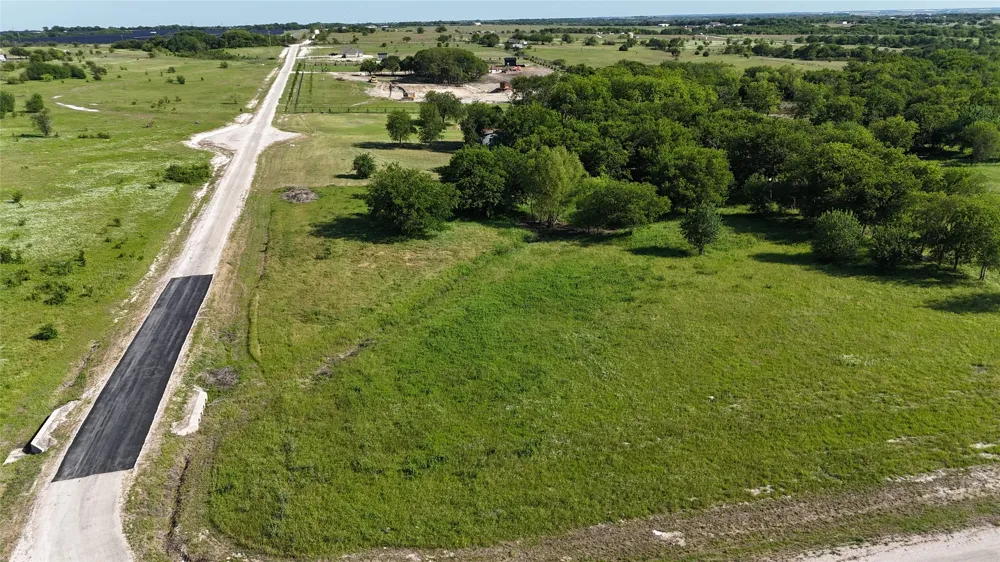 502 Longview Creek Trail Itasca, TX 76055