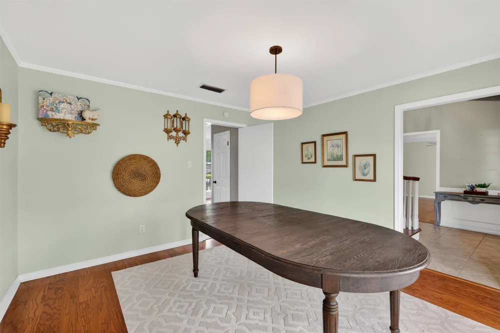7501 Camelback Drive Shreveport, LA 71105